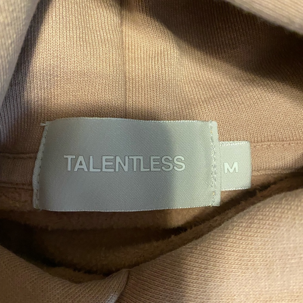 NEW TALENTLESS SWEATSHIRT🤎